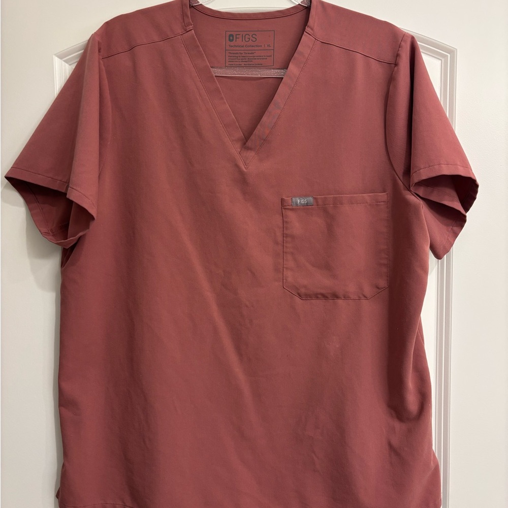 Figs Scrub Top